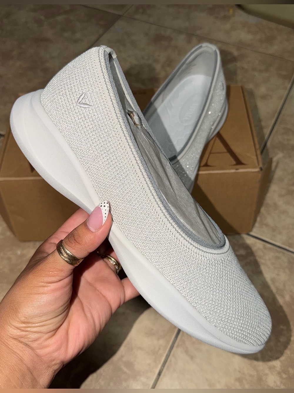 Vivaia Walker Pro Hybrid Ballet Flats (Izabel) Sz 8 39